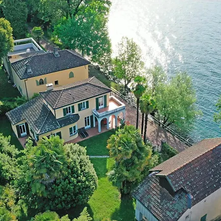 Holiday home Uferhaus Luccio