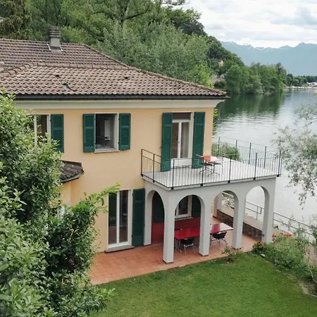 Uferhaus Luccio Hébergement de vacances *