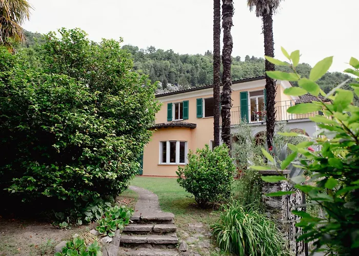 펜션 Uferhaus Luccio Minusio