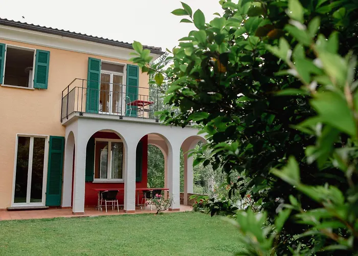 Uferhaus Luccio 펜션 *