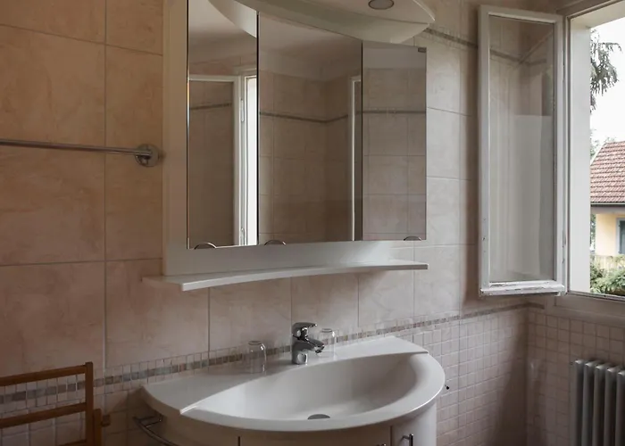 Uferhaus Luccio 펜션 Minusio